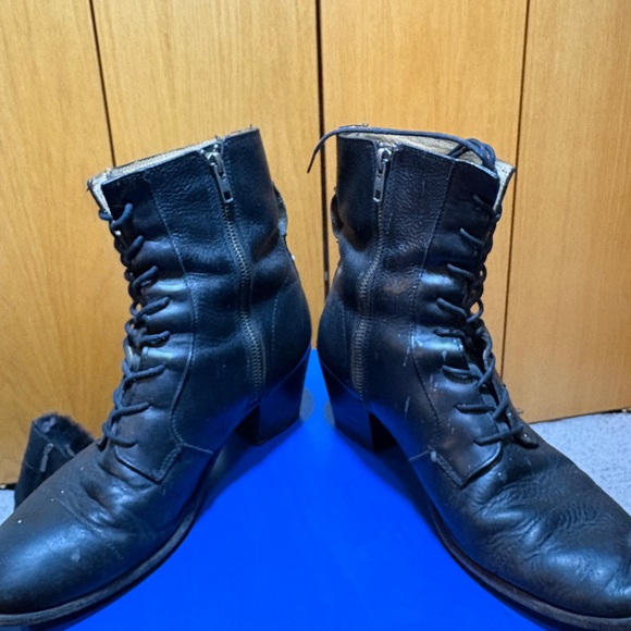 Frye Black Leather Zip-Up Ankle Boots - Picture 7 of 8